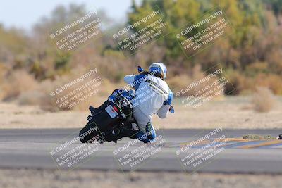 media/Dec-18-2022-SoCal Trackdays (Sun) [[8099a50955]]/Turn 7 Backside (1125am)/